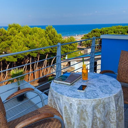 Hotel Antares Alba Adriatica Esterno foto