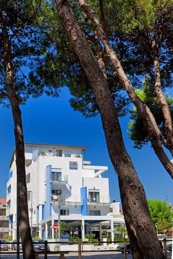 Hotel Antares Alba Adriatica Esterno foto
