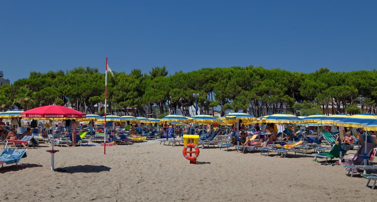 Hotel Antares Alba Adriatica Esterno foto