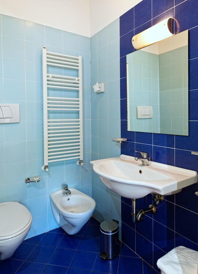 Hotel Antares Alba Adriatica Esterno foto