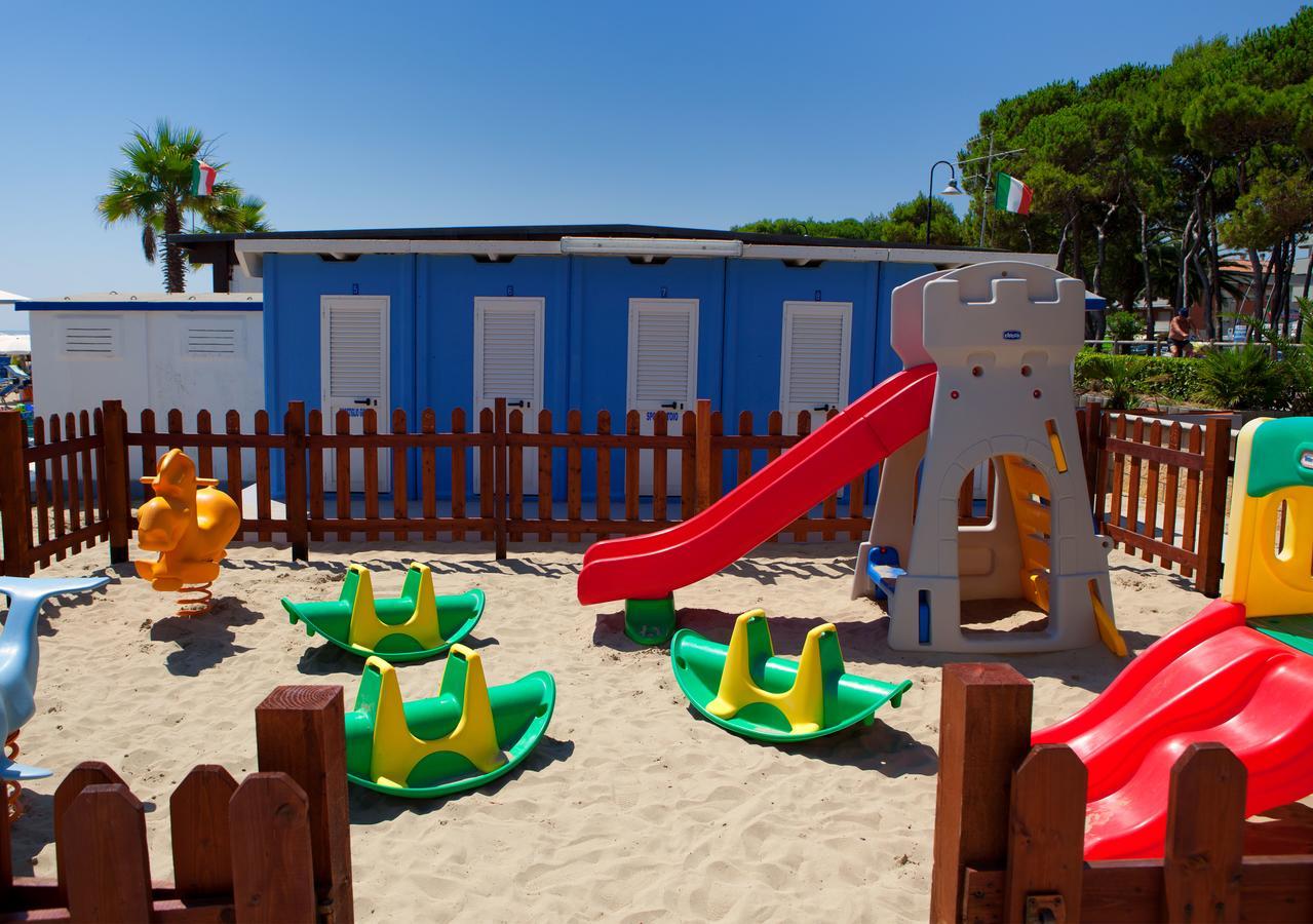Hotel Antares Alba Adriatica Esterno foto