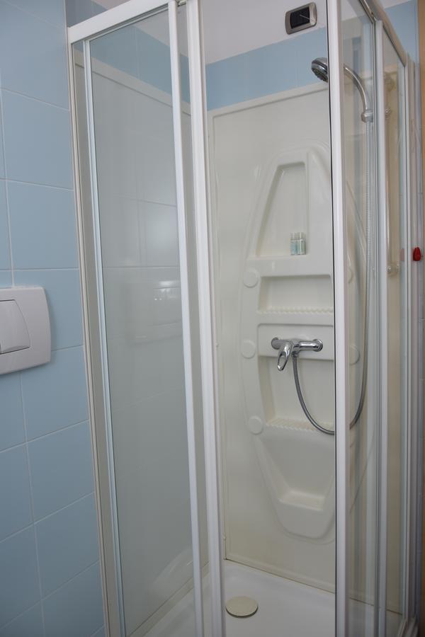 Hotel Antares Alba Adriatica Esterno foto