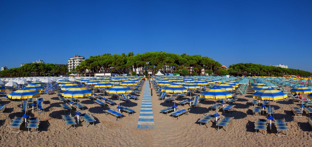 Hotel Antares Alba Adriatica Esterno foto