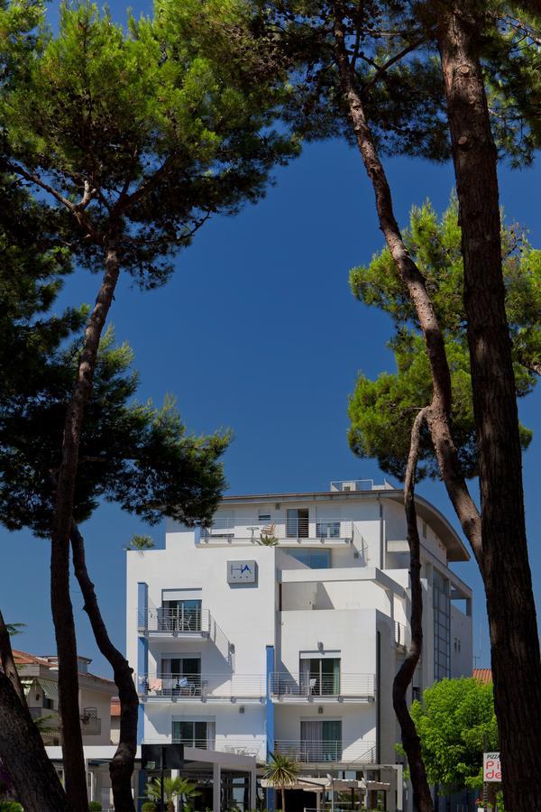 Hotel Antares Alba Adriatica Esterno foto